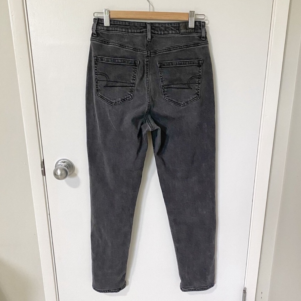 American Eagle - Black Mom Jeans 📸 - Picture 4 of 5